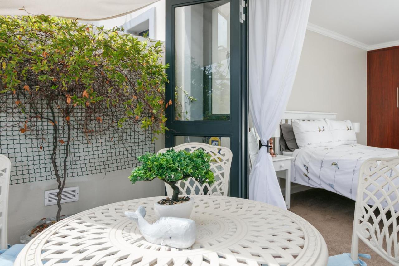 Blue Moon Apartments Knysna Luaran gambar