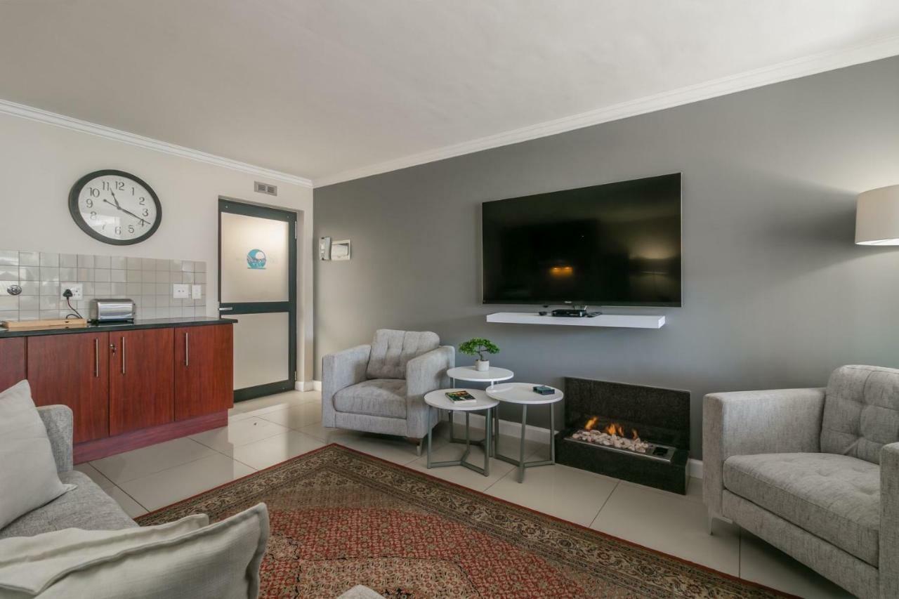 Blue Moon Apartments Knysna Luaran gambar