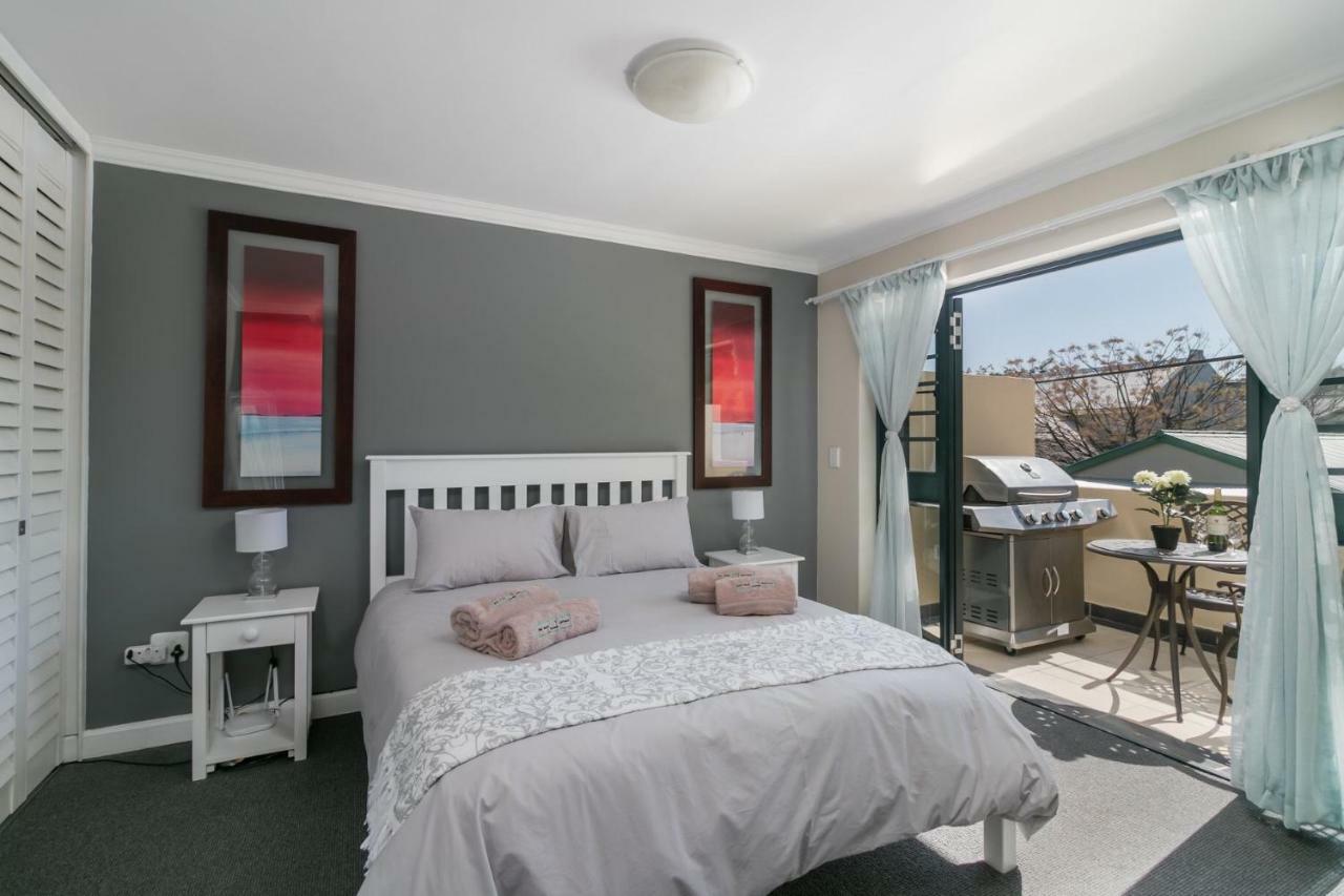 Blue Moon Apartments Knysna Luaran gambar