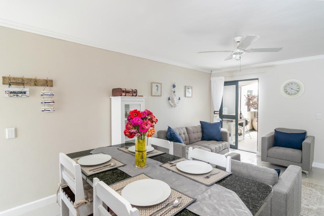 Blue Moon Apartments Knysna Luaran gambar