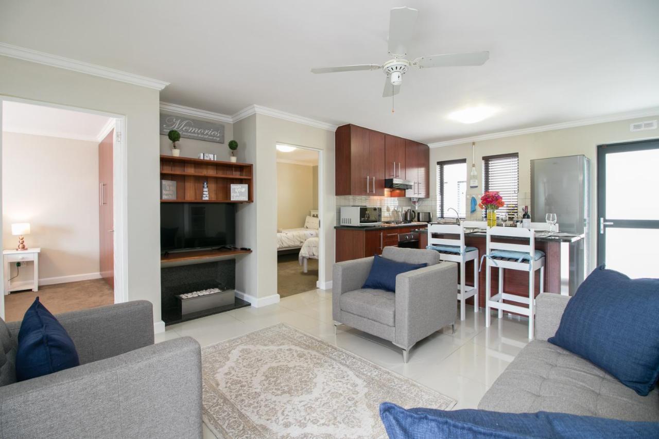 Blue Moon Apartments Knysna Luaran gambar